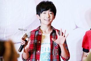 娱乐圈吃瓜talk易烊千玺,娱乐圈的瓜田，他的成长与蜕变  第2张