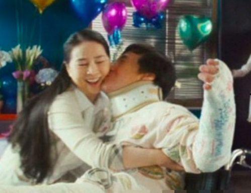 吴妈爆料成龙视频照片,娱乐圈再掀波澜 第1张 吴妈爆料成龙视频照片,娱乐圈再掀波澜 第1张